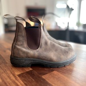 Blundstones Brown Leather